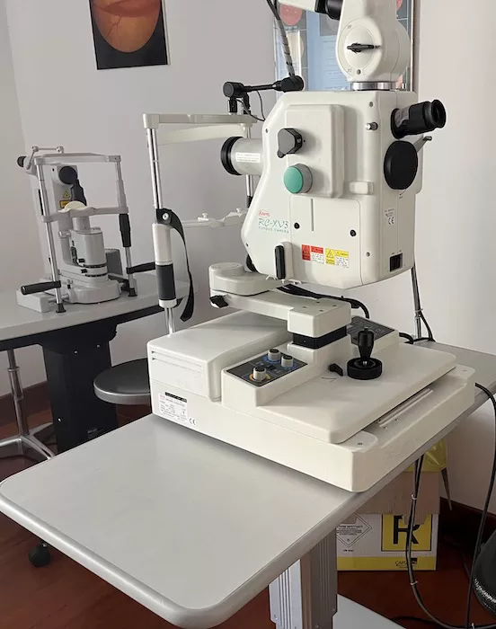 attrezzature studio oculistico