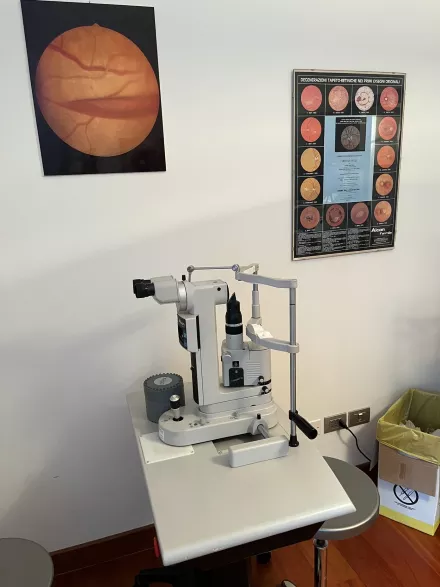 attrezzature studio oculistico